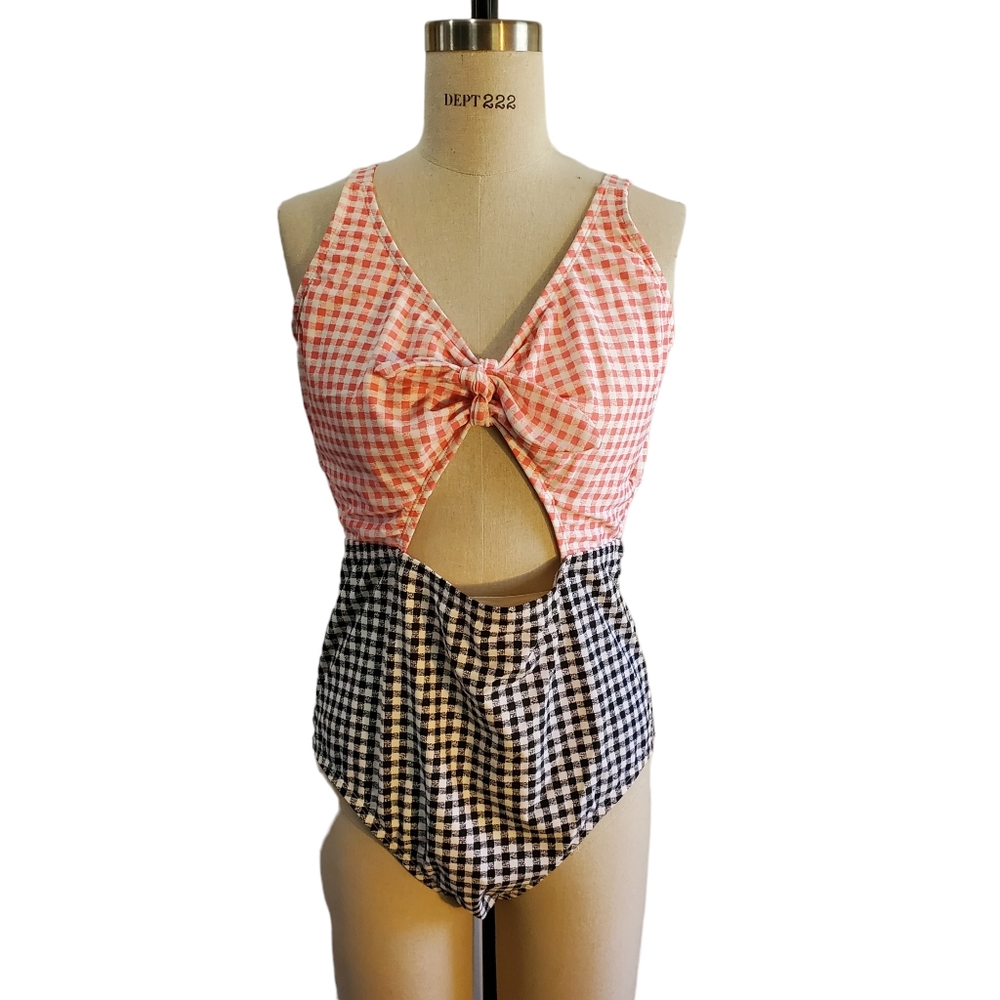 California Sunshine‎ Black & Pink Gingham 1 Piece Cutout Swimsuit Size 16-18
